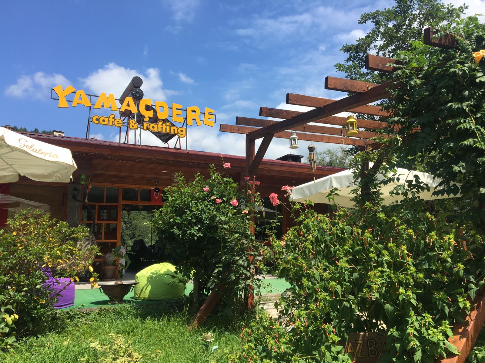 Yamaçdere Cafe - Doğal Bahçe Ortamında Kafe ve Restoran